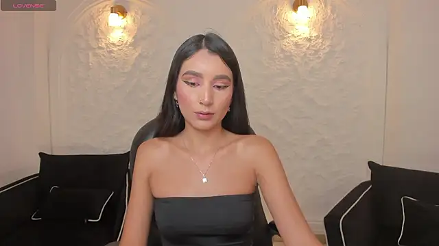 BellaCarteer  online show from March 7, 7:33 pm