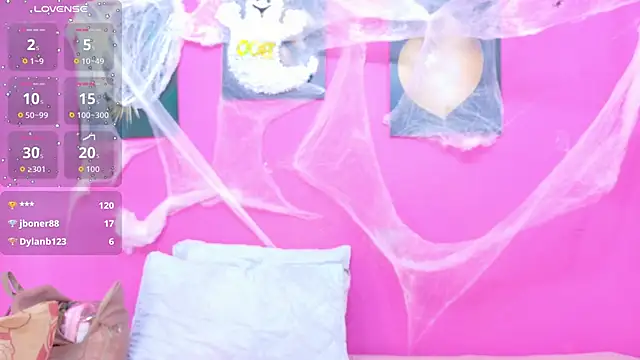 Snapshot of kinkyandsavage chatting on October 11, 7:23 pm kinkyandsavage online show from October 11, 7:23 pm