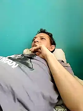 Snapshot of Bombi22 chatting on January 12, 3:14 pm Bombi22 online show from January 12, 3:14 pm