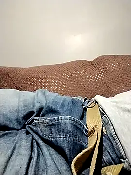 Snapshot of Bombi22 chatting on February 21, 5:24 am Bombi22 online show from February 21, 5:24 am