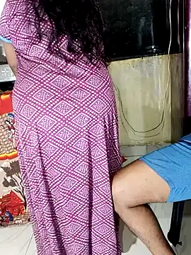 Snapshot of _Hot-Couple chatting on October 2, 9:22 pm Hot-Couple online show from October 2, 9:22 pm