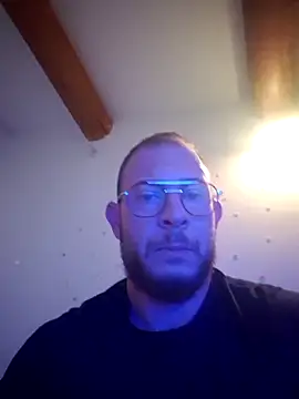 jourdinio13 online show from October 4, 5:11 pm