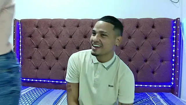 Snapshot of lau_hotfox chatting on January 31, 1:33 am lau hotfox online show from January 31, 1:33 am