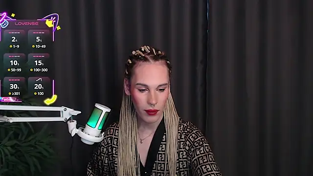 Cassie Bae online show from December 18, 7:47 am