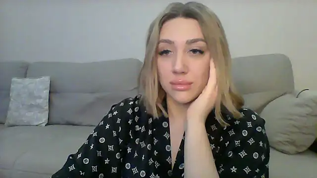 Snapshot of VickyLove047 chatting on January 12, 6:28 am VickyLove047 online show from January 12, 6:28 am