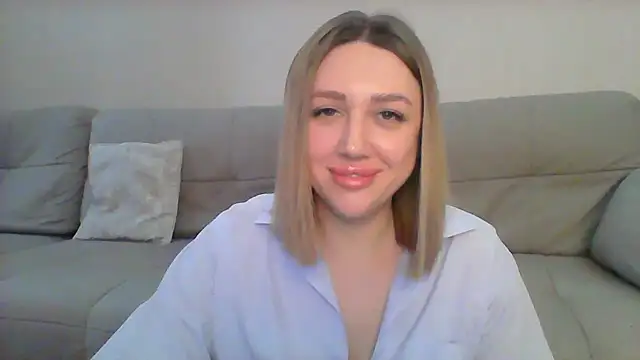 Snapshot of VickyLove047 chatting on February 14, 9:24 am VickyLove047 online show from February 14, 9:24 am