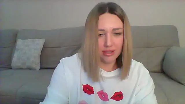 Snapshot of VickyLove047 chatting on March 4, 10:13 am VickyLove047 online show from March 4, 10:13 am