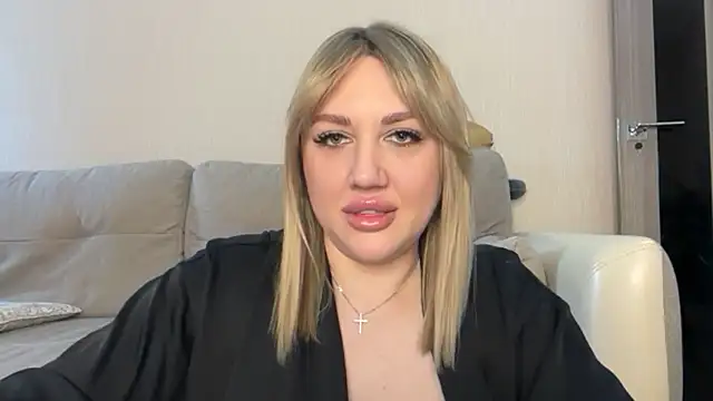 Snapshot of VickyLove047 chatting on May 28, 8:33 am VickyLove047 online show from May 28, 8:33 am