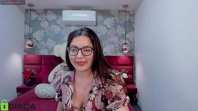 ZarifaBev online show from December 16, 12:04 am