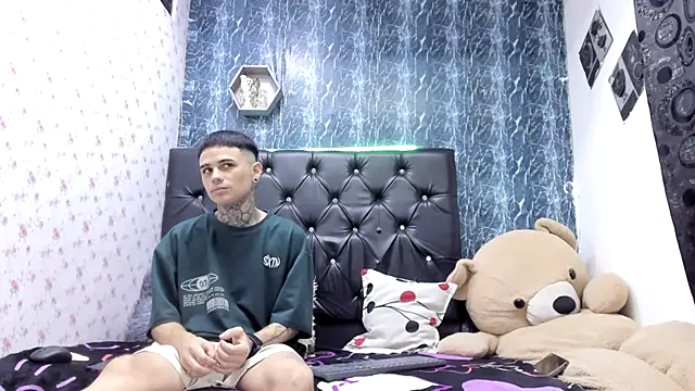 exotic hot couple online show from February 21, 10:33 pm