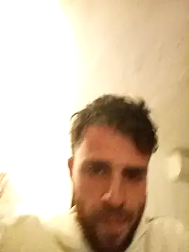 Snapshot of pocholoibz chatting on February 6, 3:06 am pocholoibz online show from February 6, 3:06 am