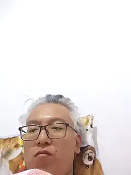 leoUSIR online show from April 28, 4:34 pm