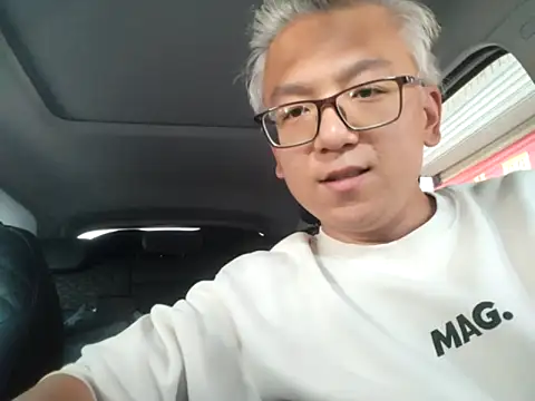 leoUSIR online show from April 30, 9:59 am