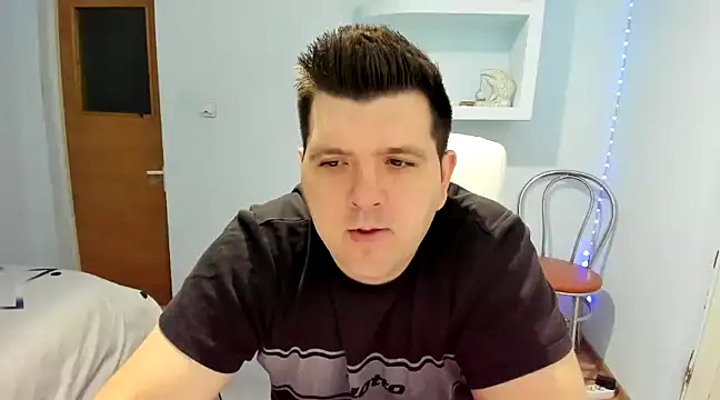 Snapshot of JasonJacks chatting on December 17, 3:17 pm JasonJacks online show from December 17, 3:17 pm