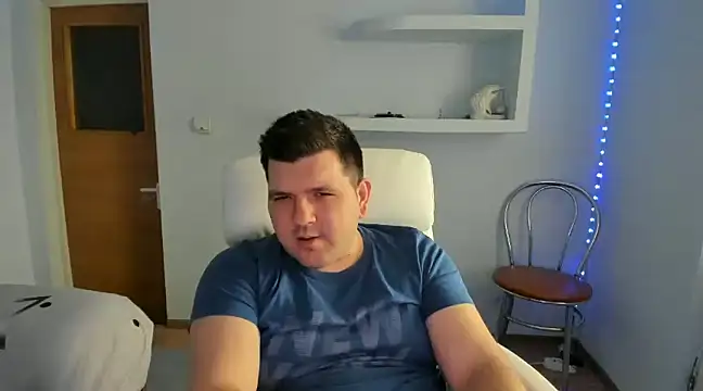 Snapshot of JasonJacks chatting on January 5, 11:37 am JasonJacks online show from January 5, 11:37 am