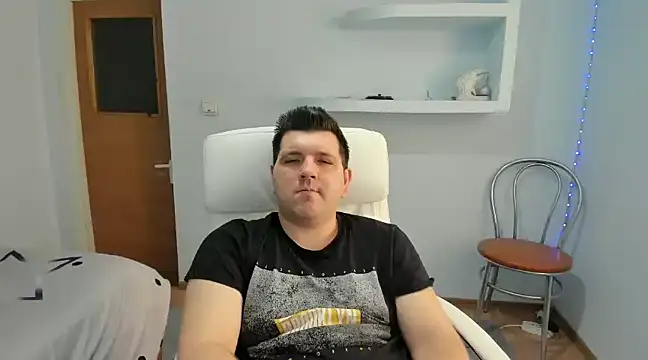 Snapshot of JasonJacks chatting on January 14, 7:59 am JasonJacks online show from January 14, 7:59 am