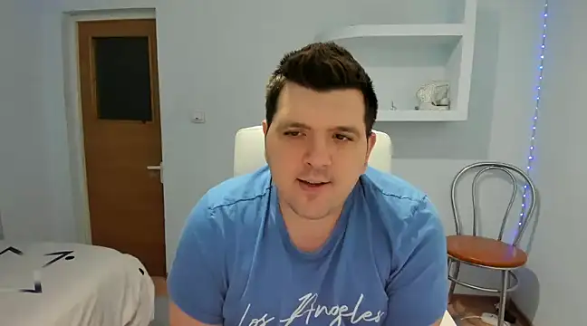 Snapshot of JasonJacks chatting on January 17, 1:24 pm JasonJacks online show from January 17, 1:24 pm