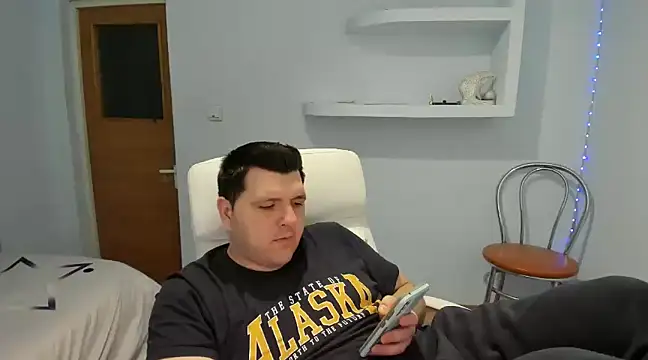 Snapshot of JasonJacks chatting on January 19, 2:17 pm JasonJacks online show from January 19, 2:17 pm