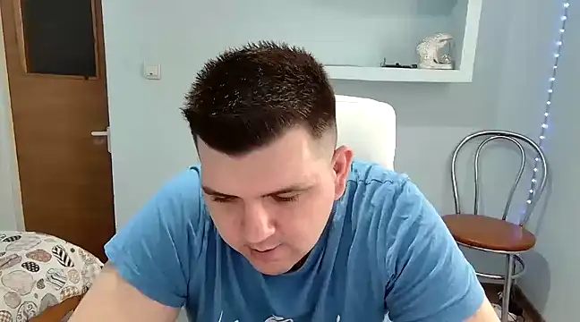 Snapshot of JasonJacks chatting on February 1, 10:59 am JasonJacks online show from February 1, 10:59 am