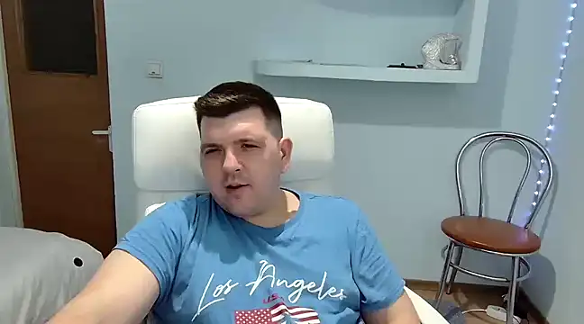 Snapshot of JasonJacks chatting on February 2, 5:59 pm JasonJacks online show from February 2, 5:59 pm