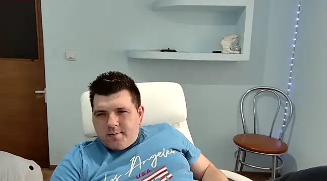 Snapshot of JasonJacks chatting on February 26, 10:26 am JasonJacks online show from February 26, 10:26 am