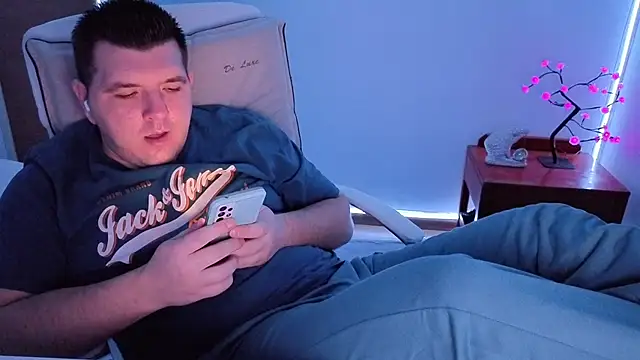 Snapshot of JasonJacks chatting on October 25, 4:31 am JasonJacks online show from October 25, 4:31 am