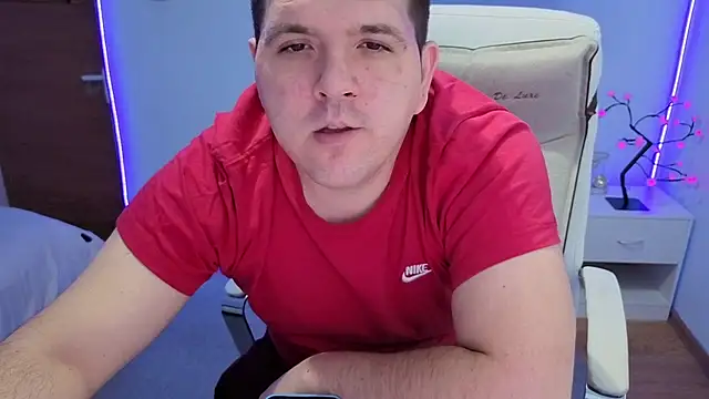 Snapshot of JasonJacks chatting on December 2, 6:41 am JasonJacks online show from December 2, 6:41 am