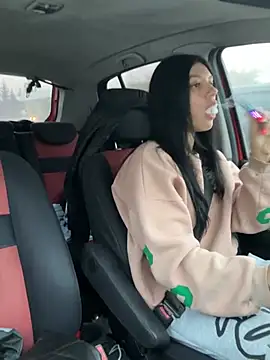 Snapshot of JulliaVegas chatting on January 22, 2:48 am JulliaVegas online show from January 22, 2:48 am