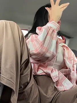 Snapshot of JulliaVegas chatting on March 19, 2:48 am JulliaVegas online show from March 19, 2:48 am