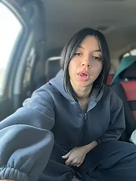 JulliaVegas online show from May 25, 2:06 am