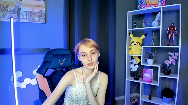 AlmeWood online show from December 21, 3:20 pm