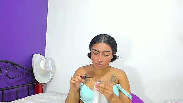 Snapshot of Natymontiell_ chatting on December 18, 4:06 pm Natymontiell online show from December 18, 4:06 pm