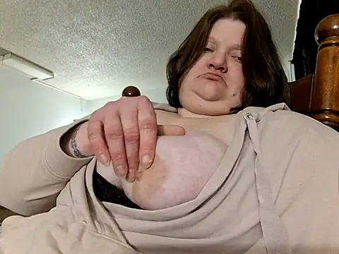 Snapshot of chrissybear84 chatting on March 12, 5:17 pm chrissybear84 online show from March 12, 5:17 pm