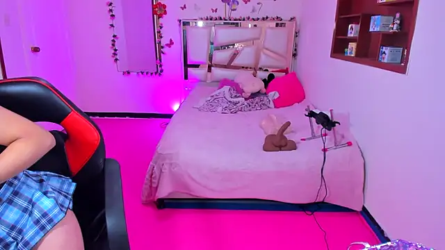 perlabeautiful online show from April 14, 1:22 am