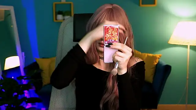 Snapshot of JadeCastle_ chatting on March 16, 2:21 am JadeCastle online show from March 16, 2:21 am