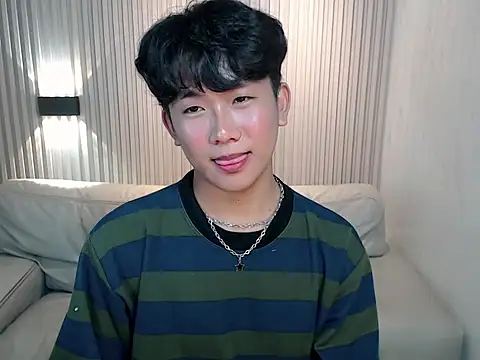 dangerzone0122 online show from November 24, 4:29 pm