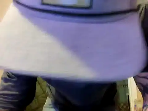 Huntzg23 online show from December 1, 8:52 am