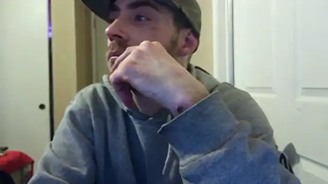 Huntzg23 online show from April 13, 6:08 am