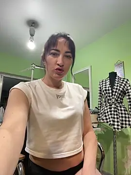 AnneHaddaway online show from April 14, 7:53 pm