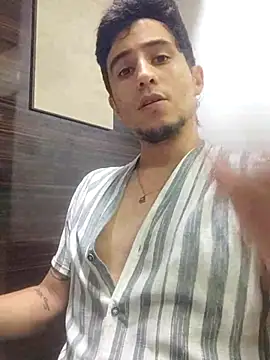 Snapshot of GamerQuinn chatting on December 29, 9:30 pm GamerQuinn online show from December 29, 9:30 pm