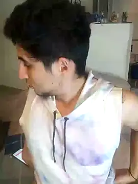 Snapshot of GamerQuinn chatting on January 4, 4:23 am GamerQuinn online show from January 4, 4:23 am