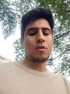 Snapshot of GamerQuinn chatting on February 18, 12:17 pm GamerQuinn online show from February 18, 12:17 pm