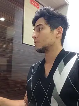 Snapshot of GamerQuinn chatting on February 23, 1:02 am GamerQuinn online show from February 23, 1:02 am