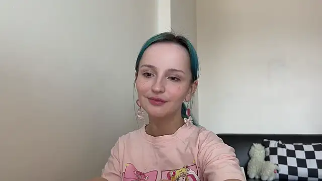 bumble bee online show from December 19, 6:56 am