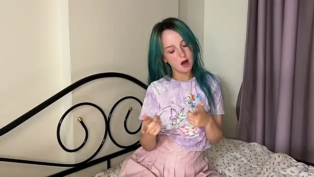 bumble bee online show from February 8, 3:42 pm