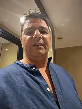 SecretlyDD online show from March 4, 8:49 pm