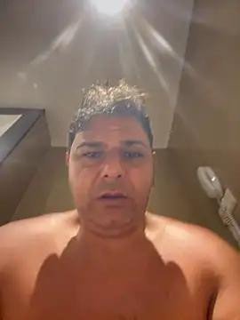 SecretlyDD online show from March 5, 4:45 am