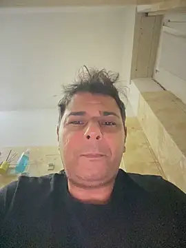 SecretlyDD online show from March 18, 1:32 am