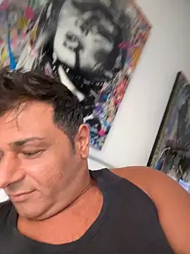 SecretlyDD online show from March 18, 11:19 am