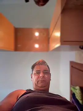 SecretlyDD online show from April 5, 1:52 pm